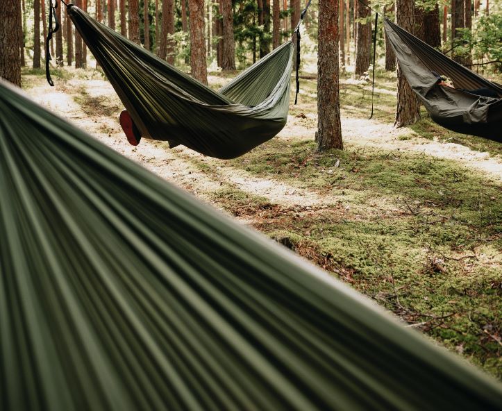 How-Much-Weight-Can-A-Hammock-Hold